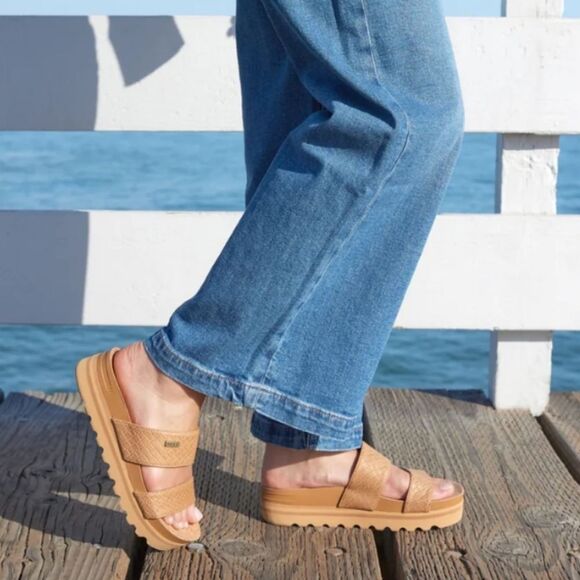 Reef Cushion Vista Hi Slide Sandals- Tan Wicker - Picture 14 of 14